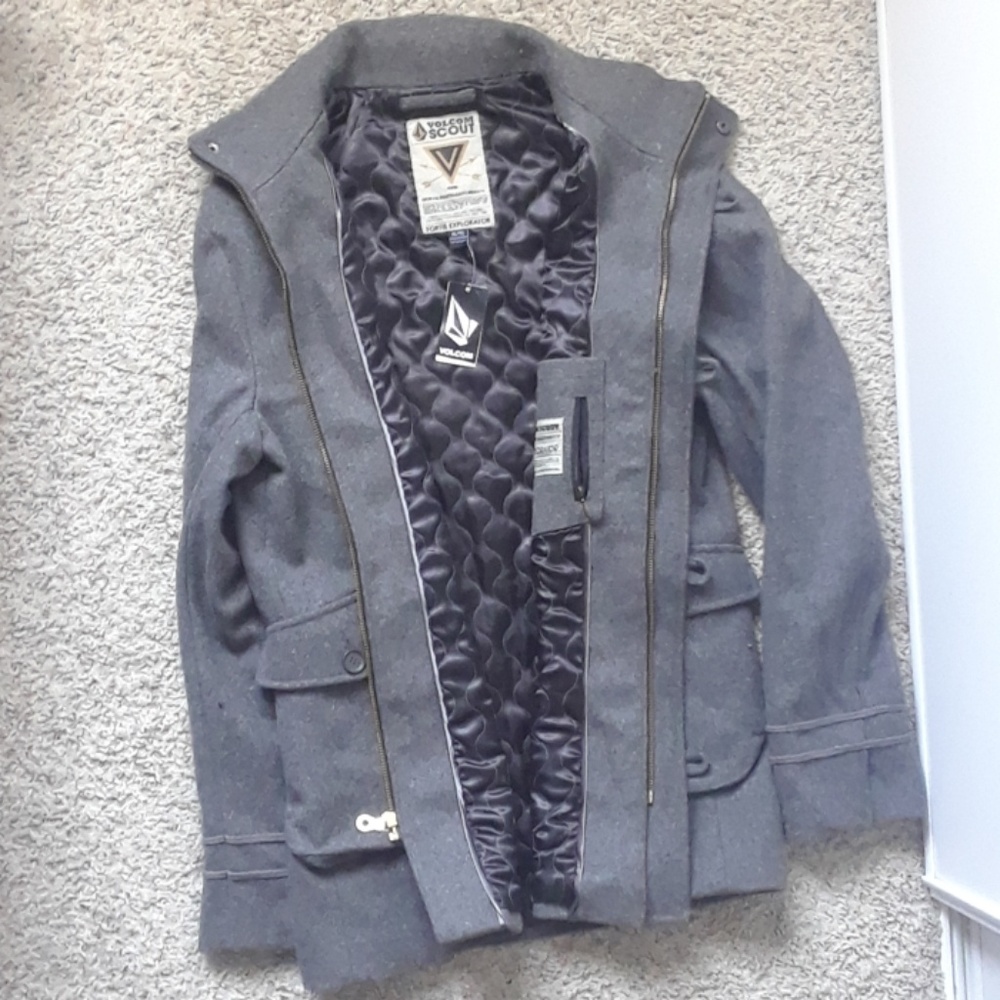 Volcom coat new